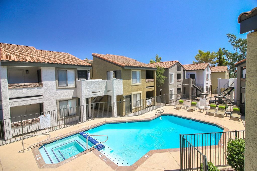 4727 E Warner Rd, Phoenix, AZ 85044