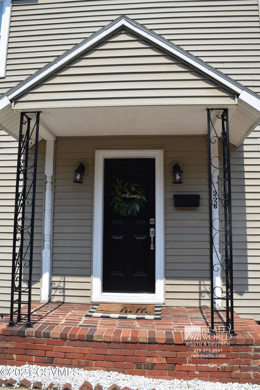 226 S 2nd St, Lewisburg, PA 17837