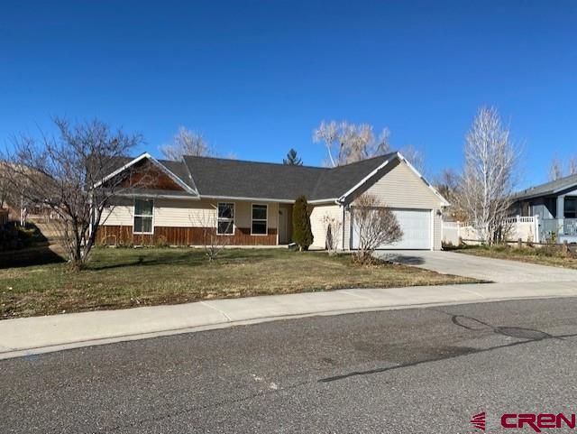 750 Golden Dr, Montrose, CO 81401