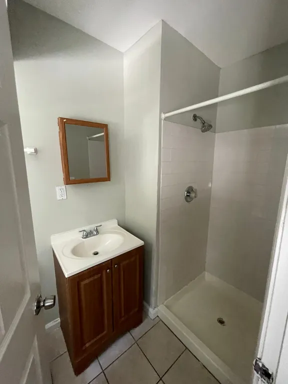 268 Ellis Ave #3 — photo 4 of 6