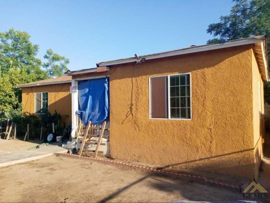 1303 E 9th St, Bakersfield, CA 93307