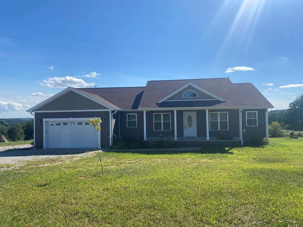 7473 Poole Mill Rd, Crofton, KY 42217
