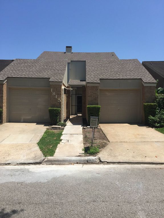 1815 Veranda Dr, West Columbia, TX 77486