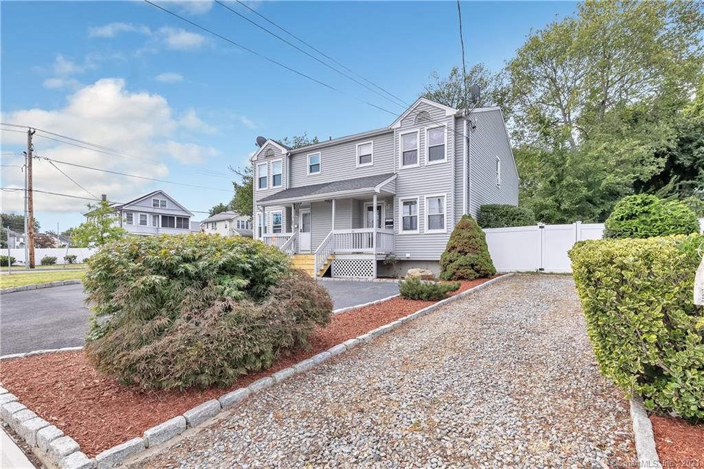 23 California St, Stratford, CT 06615
