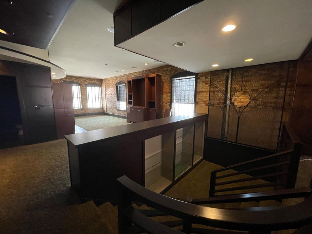 110 E Allegan St #1, Lansing, MI 48933