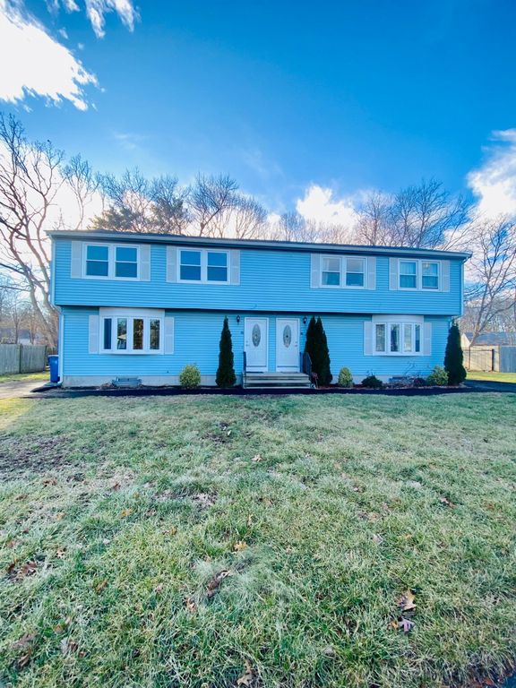 30 Country Club Dr, Randolph, MA 02368