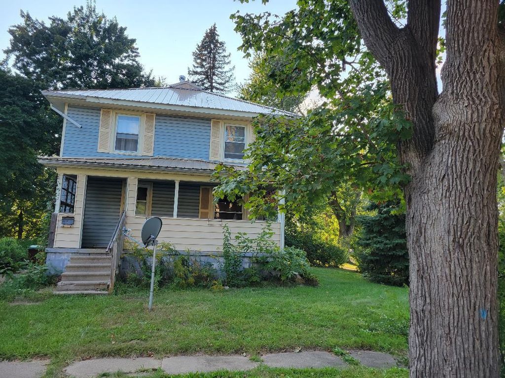 927 N Berrien St, Albion, MI 49224