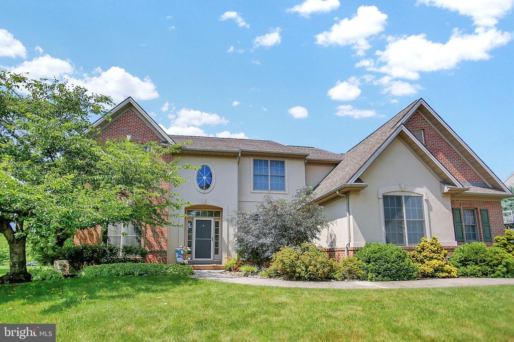 1188 Auburn Ave, Hummelstown, PA 17036