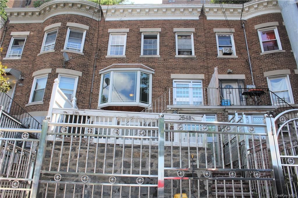 2548 Bailey Ave, Bronx, NY 5 Bed, 2 Bath SingleFamily Home 24 Photos Trulia