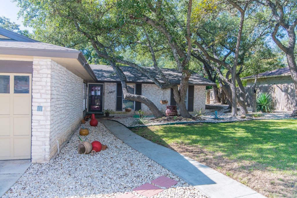 10611 Mount Ida, San Antonio, TX 78213