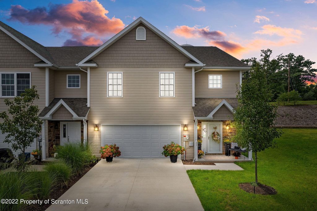 402 Shadow Wood Cir, Archbald, PA 18403 Trulia