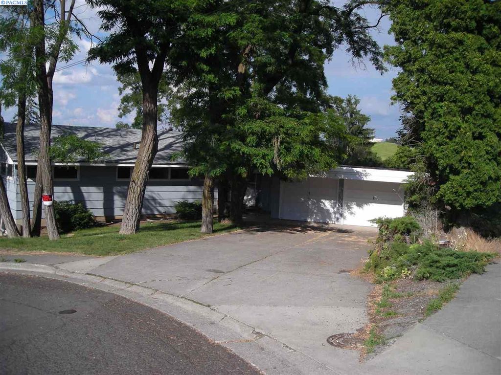 1835 NE Upper Dr #1837, Pullman, WA 99163