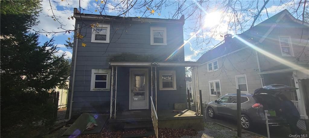 725 Prospect Ave, Mamaroneck, NY 10543 - 4 Bed, 2 Bath Single-Family