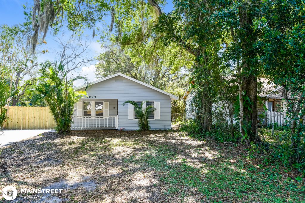2009 E  Henry Ave, Tampa, FL 33610