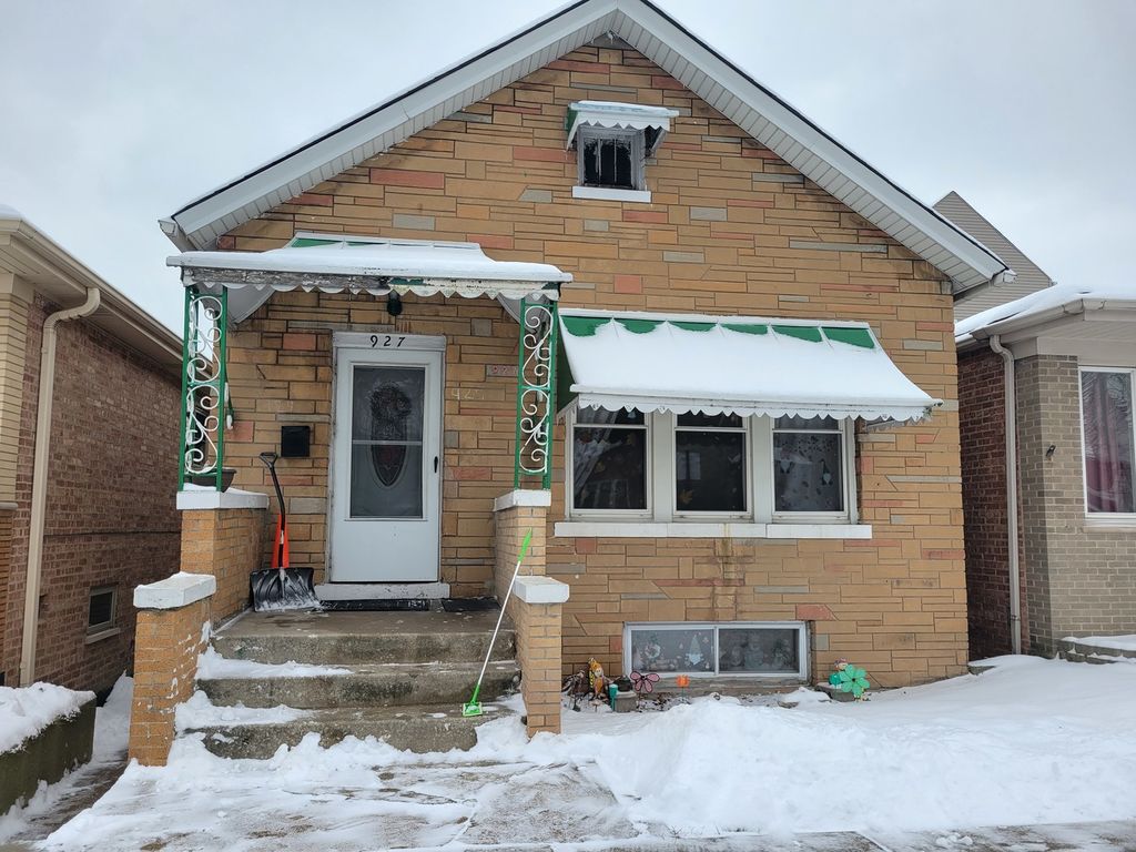 927 W 34th Pl, Chicago, IL 60608