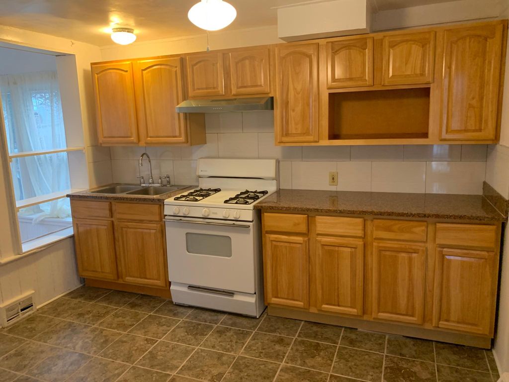 97 Myrtle St, Shelton, CT 06484 Trulia