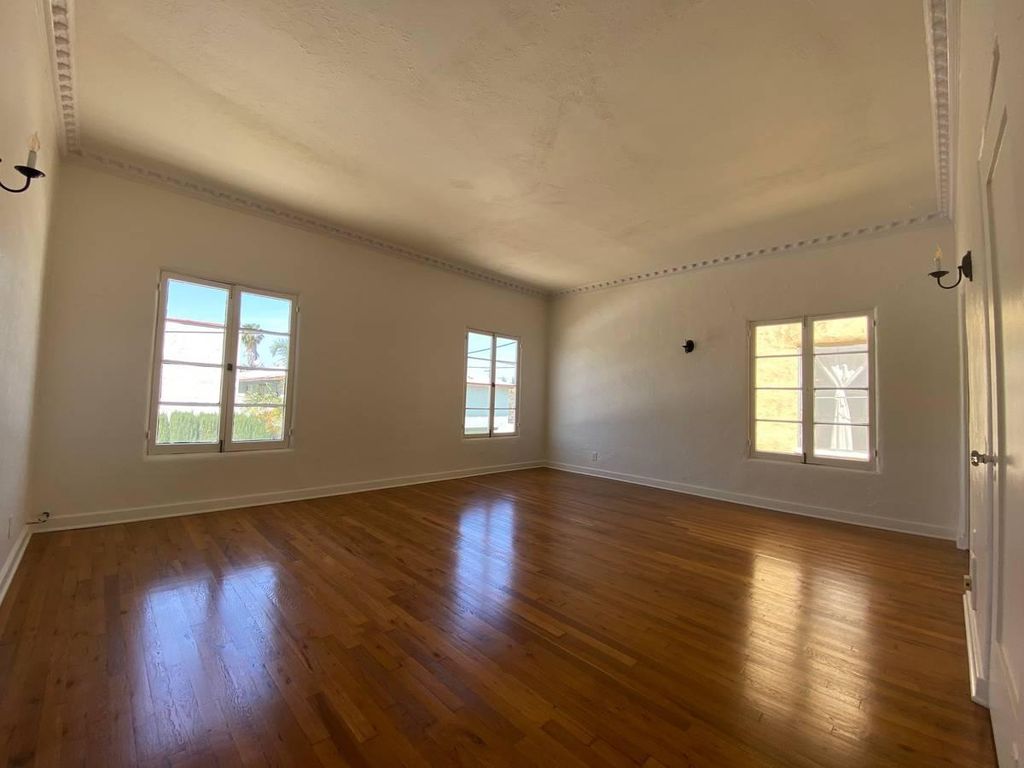 1173 N Ardmore Ave #8, Los Angeles, CA 90029