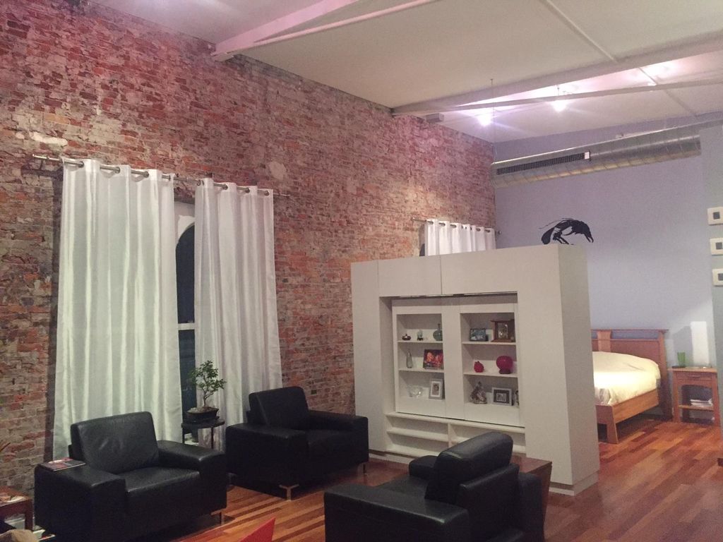 105 S 12th St, Philadelphia, PA 19107