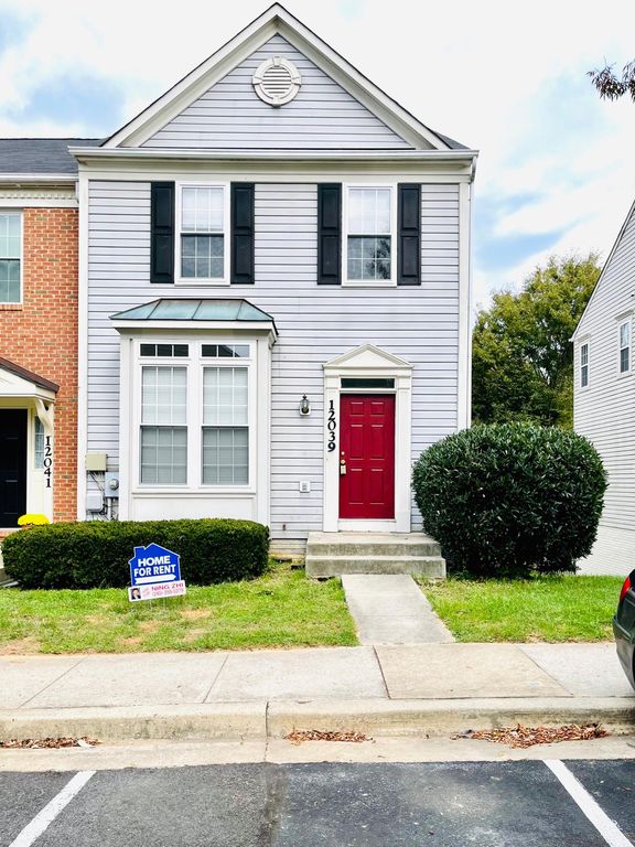 12039 Panthers Ridge Dr, Germantown, MD 20876