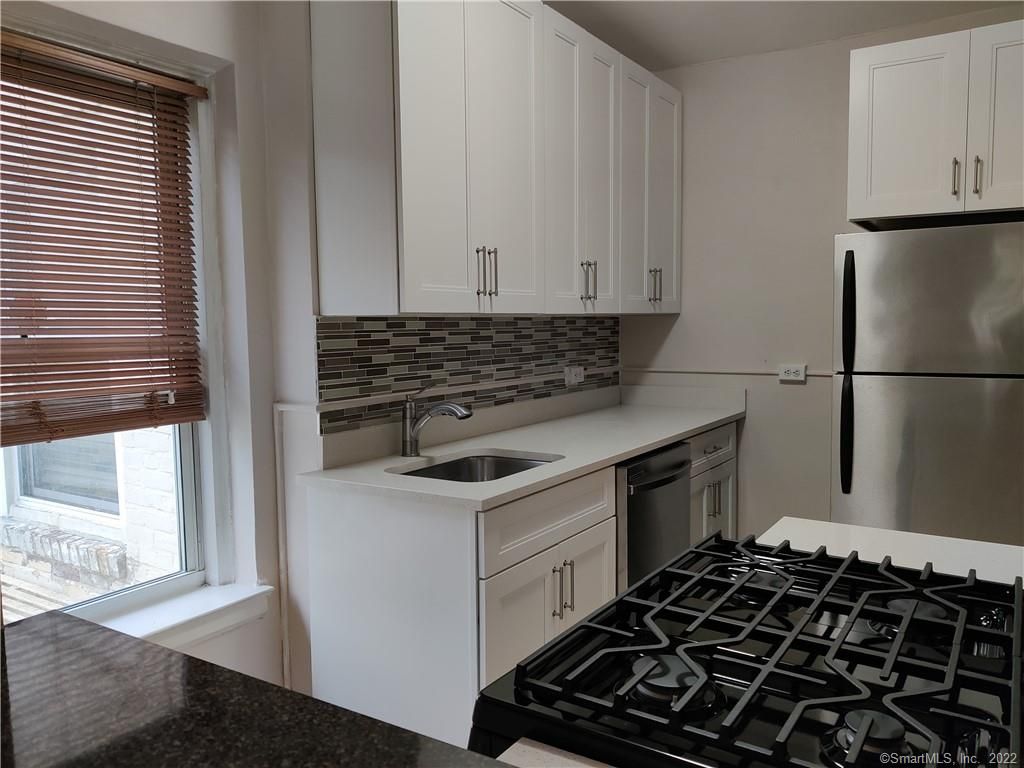 140 Summer St #1B, Stamford, CT 06901