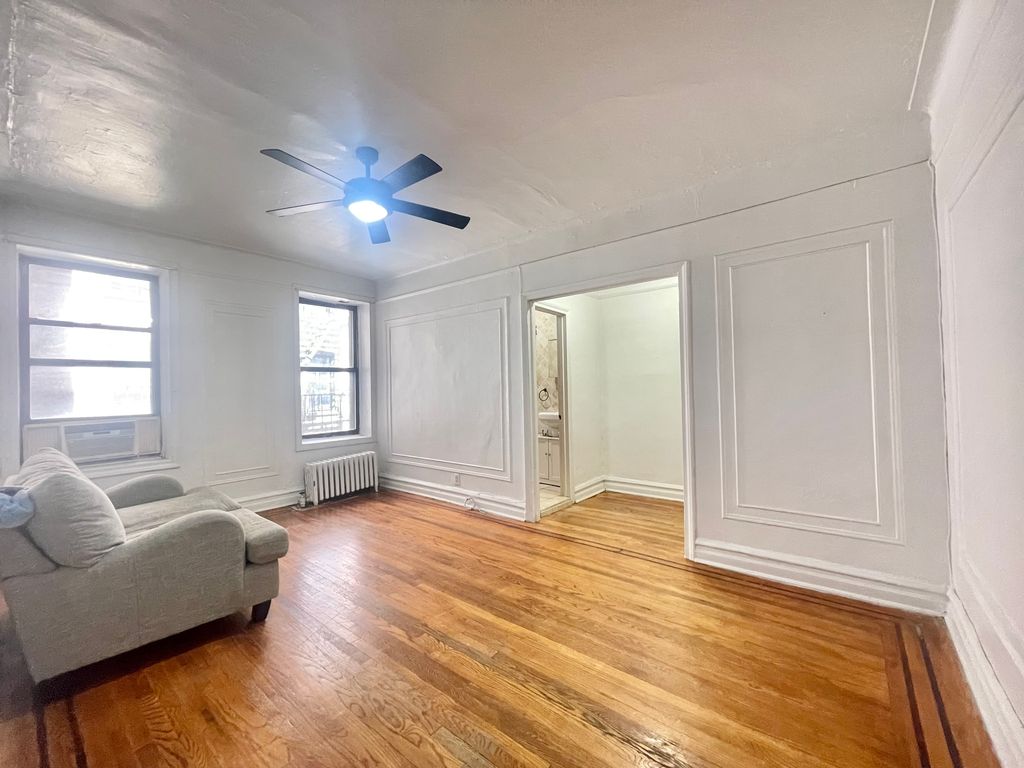 225 Bennett Ave