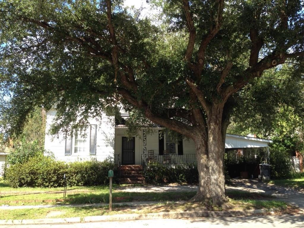 321 S Church St, Manning, SC 29102