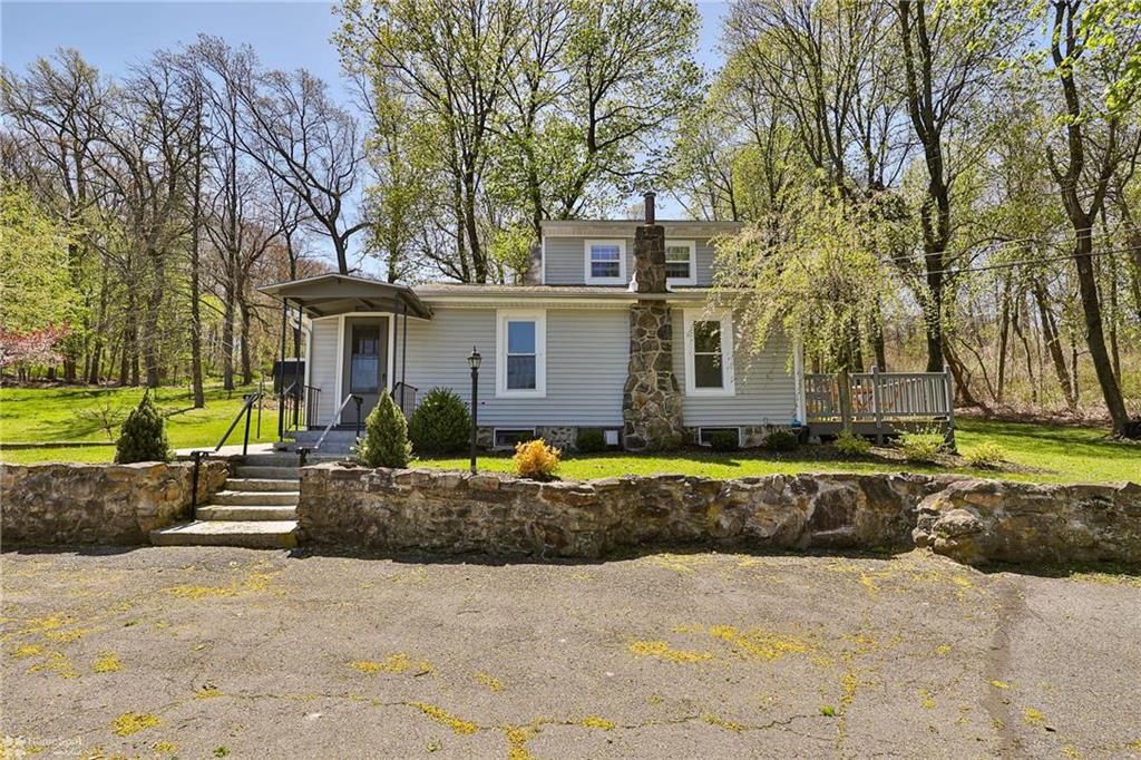 1438 Seidersville Rd, Bethlehem, PA 18015