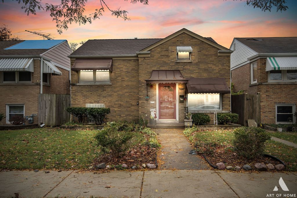 2575 Spruce St, River Grove, IL 60171