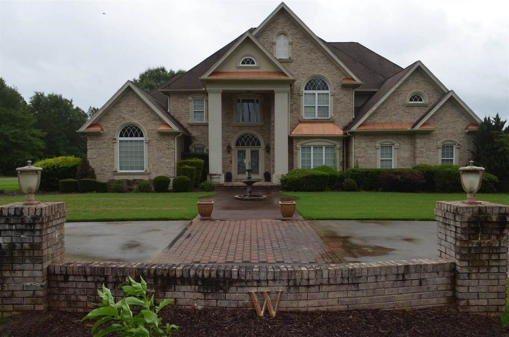 427 Lollie Dr, Dublin, GA 31021