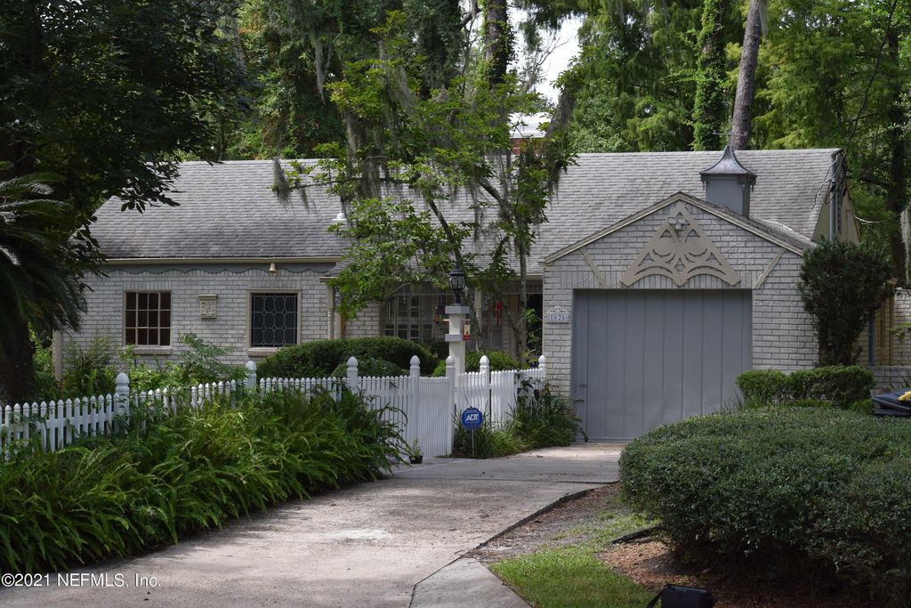 1626 Geraldine Dr, Jacksonville, FL 32205