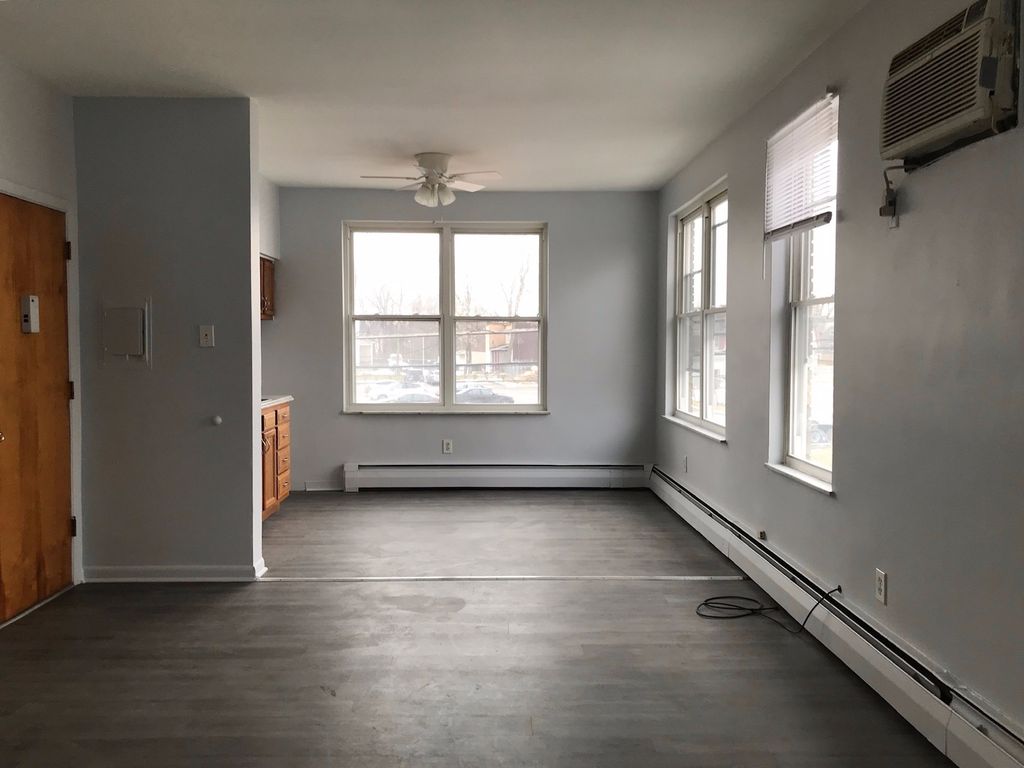 4010 Montgomery Rd #1, Cincinnati, OH 45212