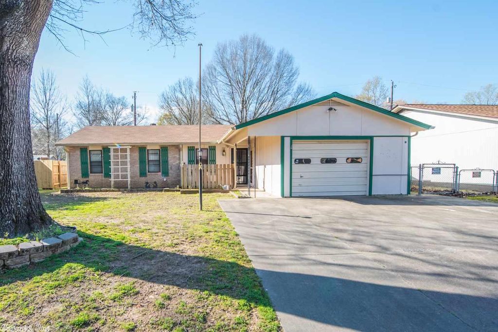 30 Brookway Ln, North Little Rock, AR 72120 - See Est. Value, Schools ...