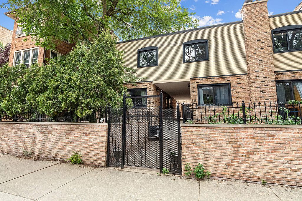 646 W Belden Ave #C, Chicago, IL 60614