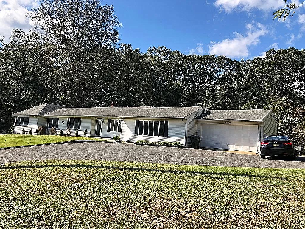 50 roberts court logan township nj