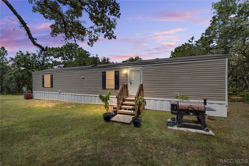 9088 S  Berkshire Ave, Inverness, FL 34452