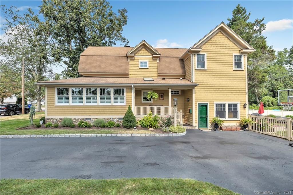 219 York Rd, Fairfield, CT 06825