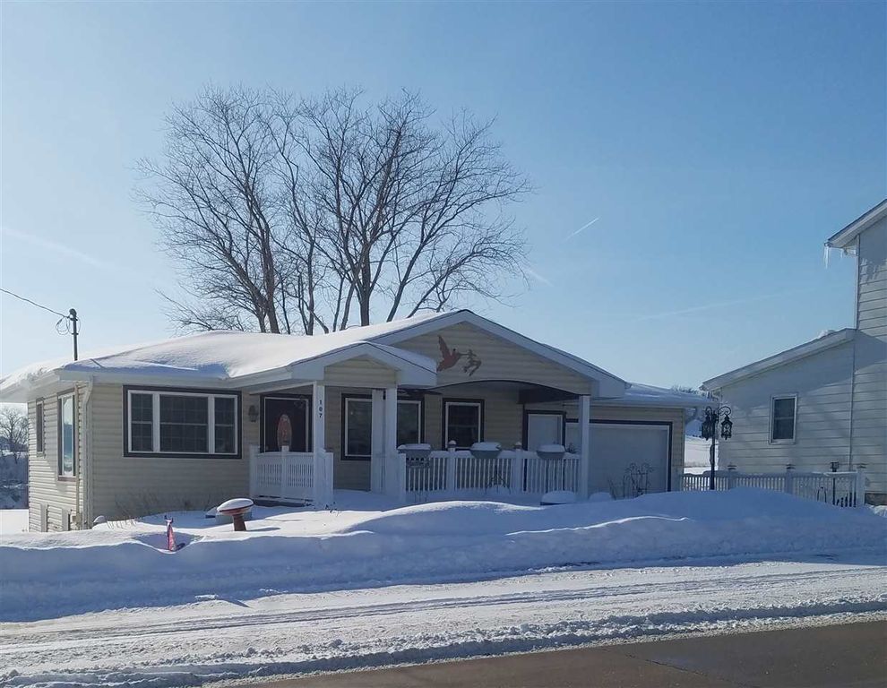 107 N Main St, Saint Donatus, IA 52071 Trulia