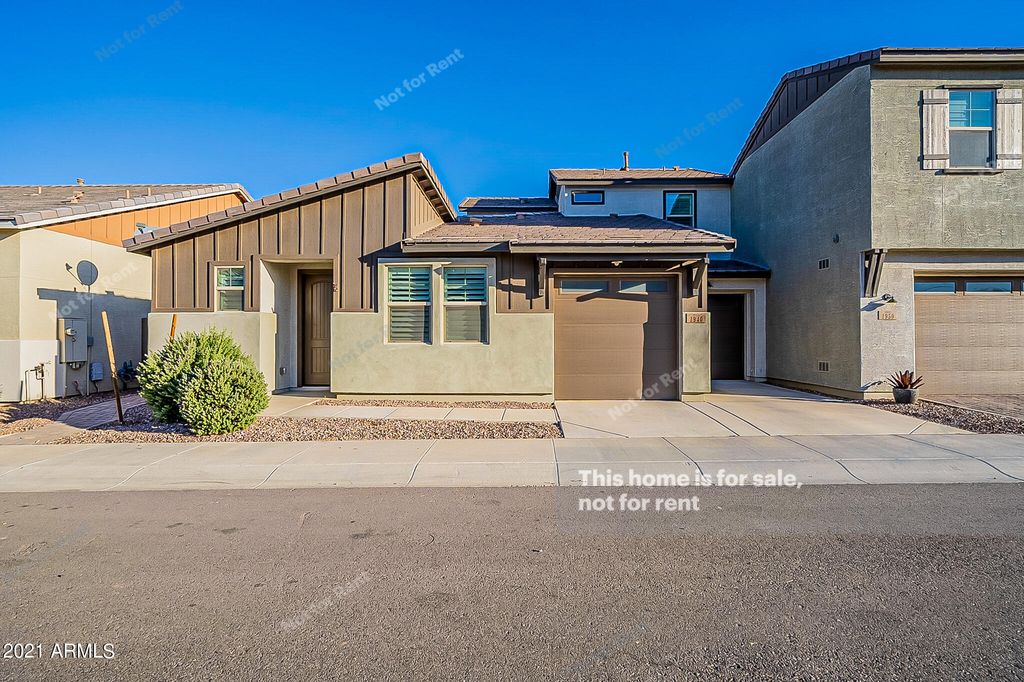 1940 E Lantana Dr, Chandler, AZ 85286