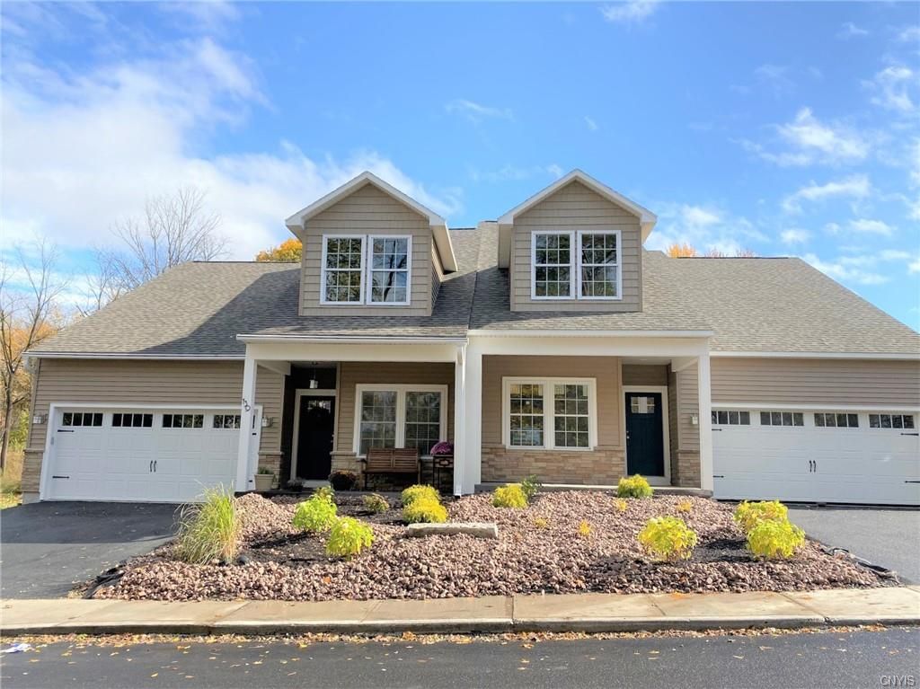 14 Clinton St, Fayetteville, NY 13066
