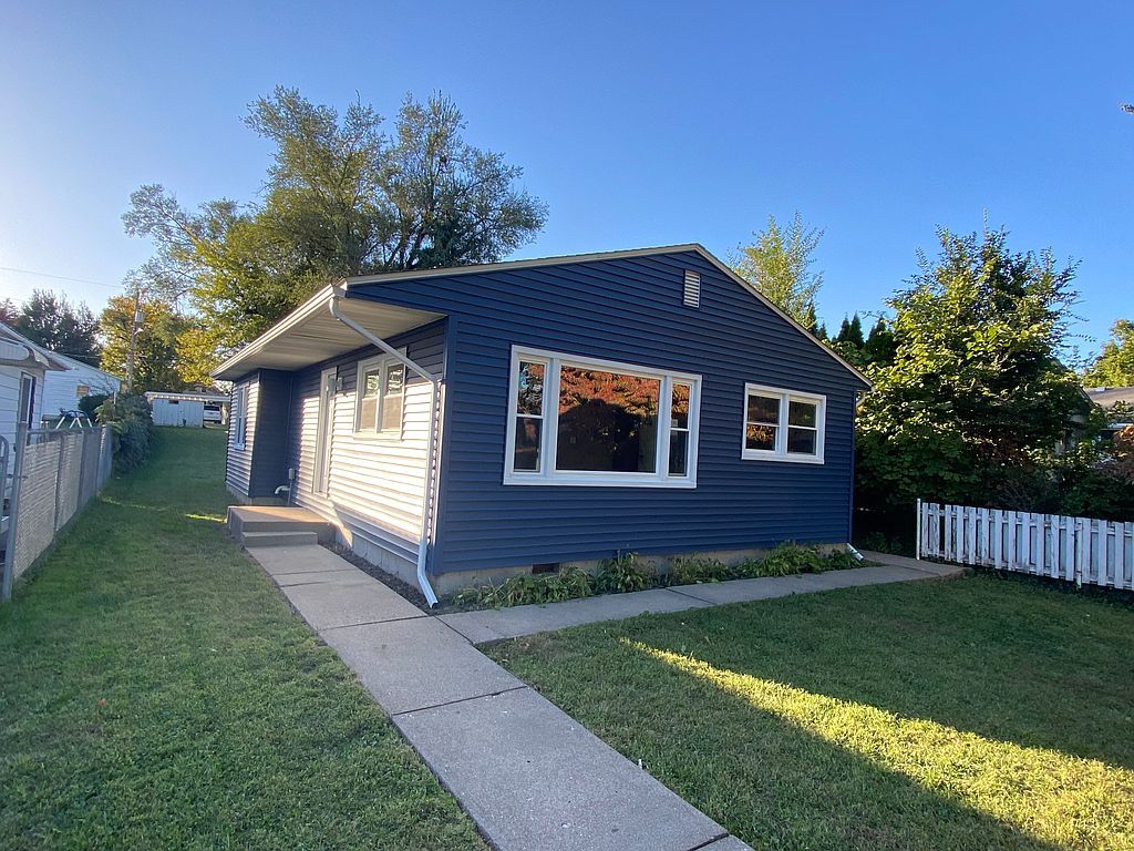 1310 S 23rd St, Quincy, IL 62301