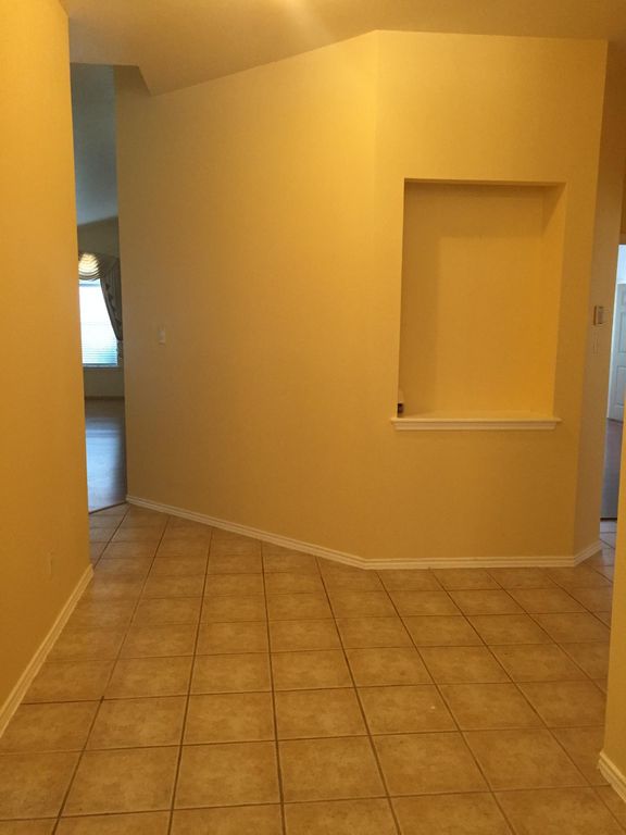 1906 Huxley Ln, Round Rock, TX 78664