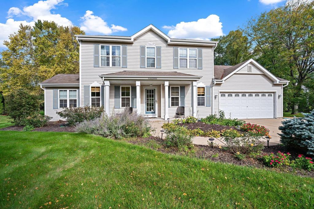 N102W6950 Susan LANE, Cedarburg, WI 53012 See Est. Value, Schools & More