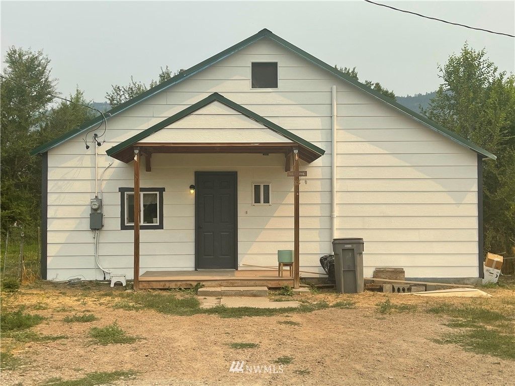 210 16th St, Oroville, WA 98844