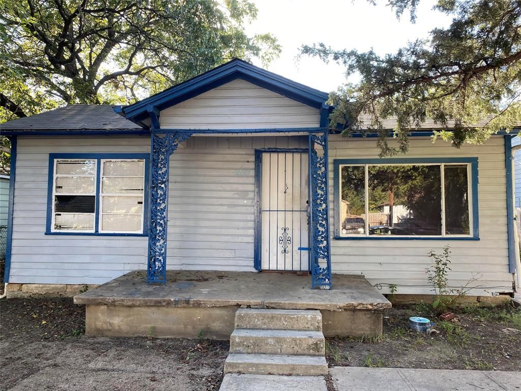 2627 Lapsley St, Dallas, TX 75212