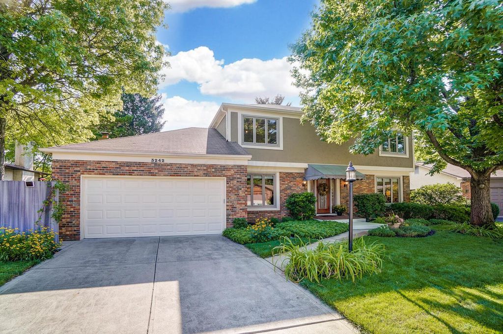 3242 Colleen Ct, Columbus, OH 43221