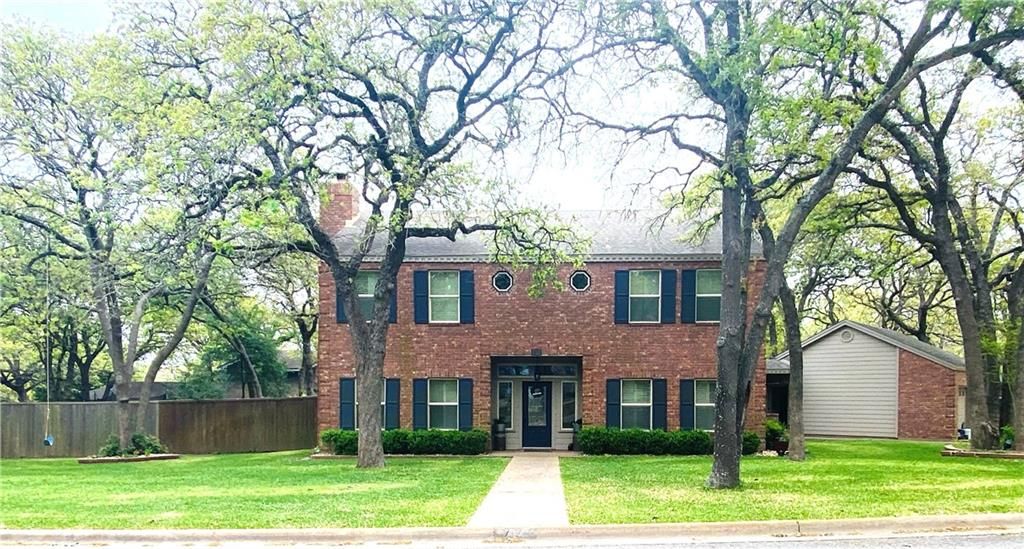712 Enfield Dr, Rockdale, TX 76567