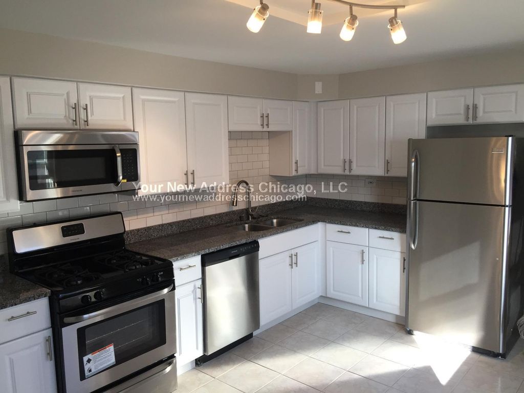 5210 N Reserve Ave #3, Chicago, IL 60656