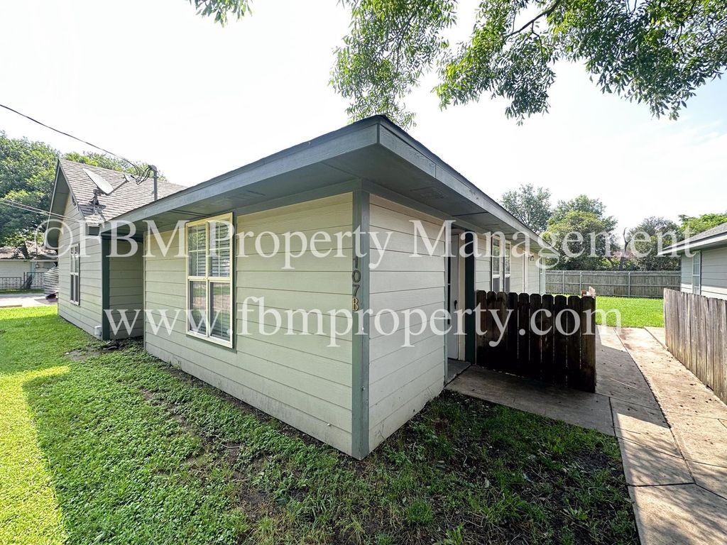 Ave B 107 / Vidrine JT Ennis, TX Trulia