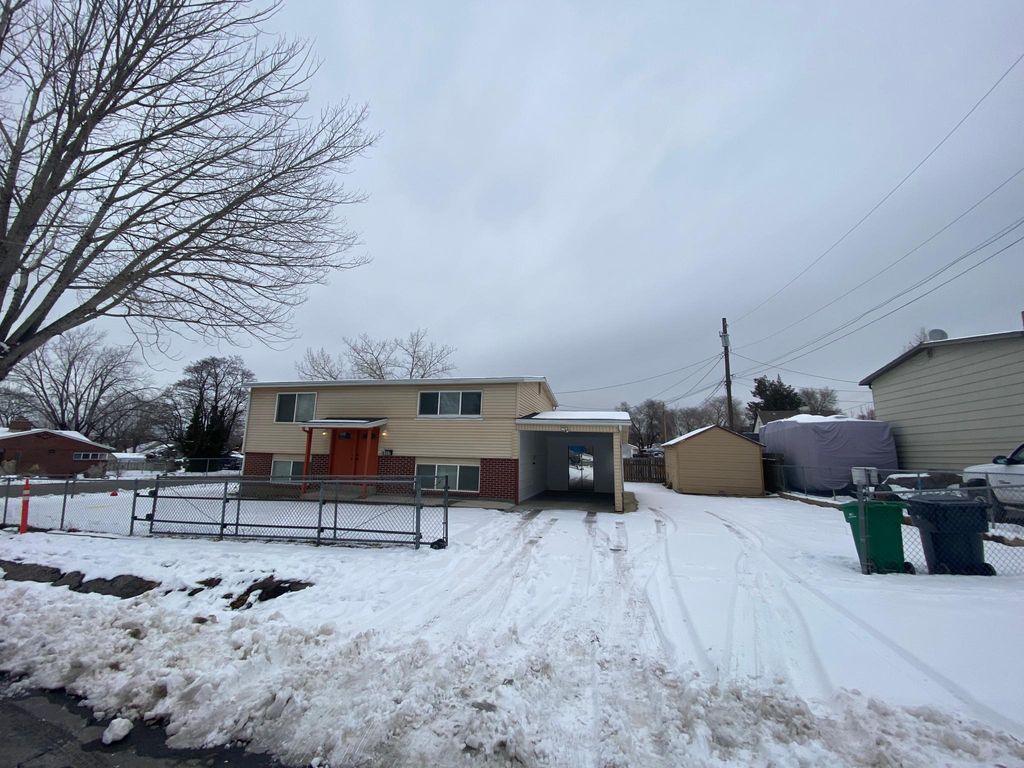 69 E 8960 S #B, Sandy, UT 84070
