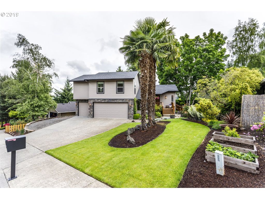 7346 SW Daisy Dr, Beaverton, OR 97007